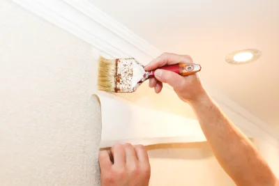 Pose de papier peint à Chauray — revêtements muraux et toiles de verre